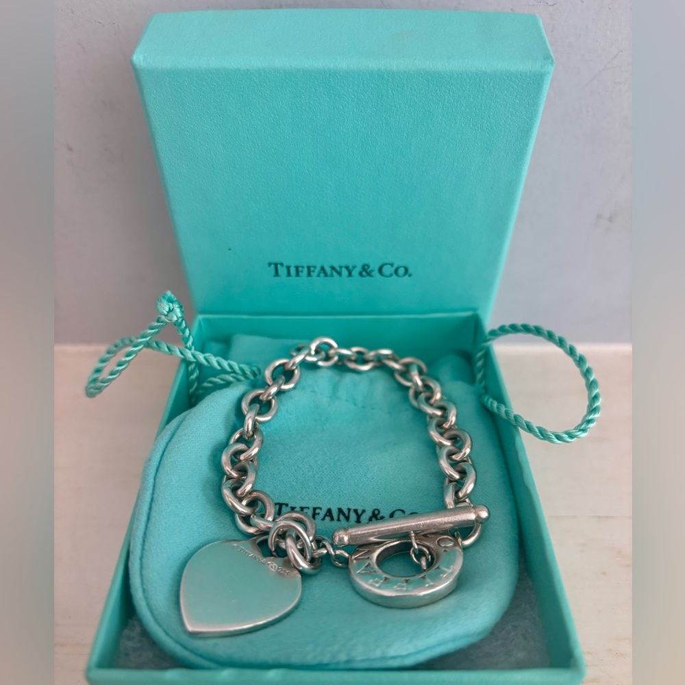 Tiffany & Co. 8” Sterling Silver Heart Tag Charm Toggle Bracelet Pouch Box